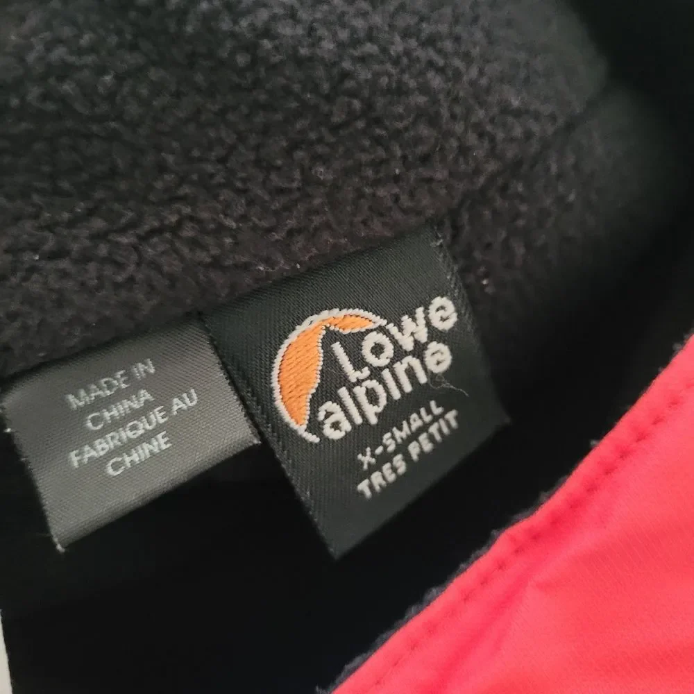 Lowe Alpine Child's Hat Cinch Outdoor Warm Skiing Snowboard Red Extra Small